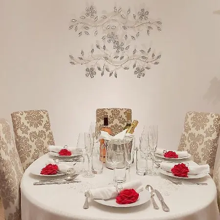 Luxury Le Rose Vila