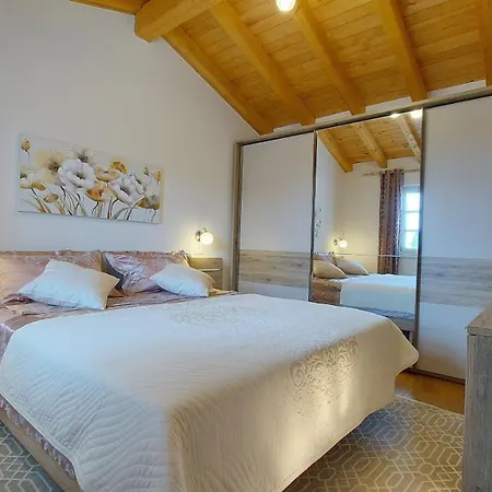 Luxury Le Rose Vila *