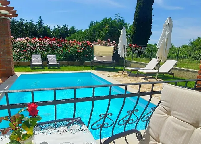 Luxury Le Rose Villa *